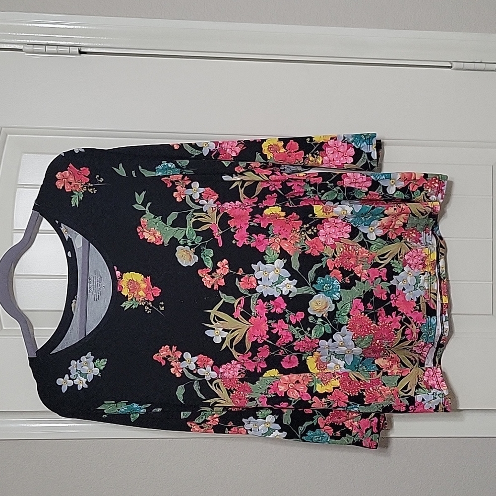 Floral top